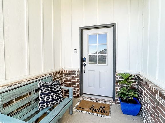 2nd image of 256 Bella Way