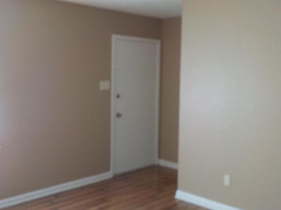 4th image of 484 E Shelby Dr