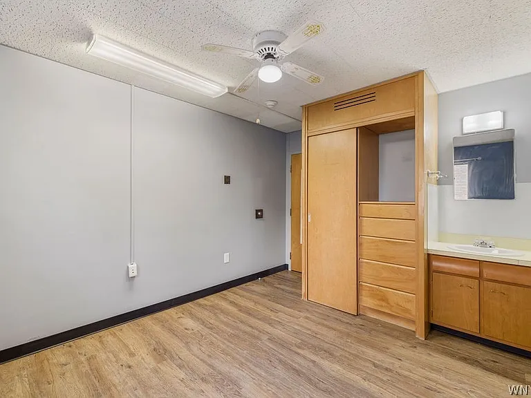 57 Saint Johns Parkside St — Photo 43