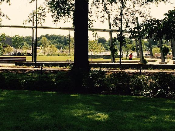 Waterfront Park in front of Bldg