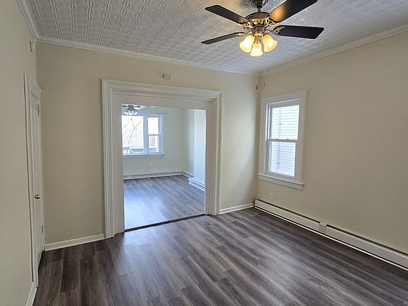 4th image of 9 Grant St APT 1