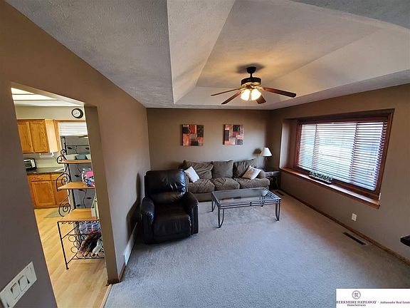 4th image of 8917 S 143rd Cir