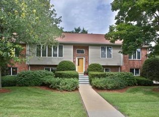 14 Lynn Rd, Needham, MA 02494