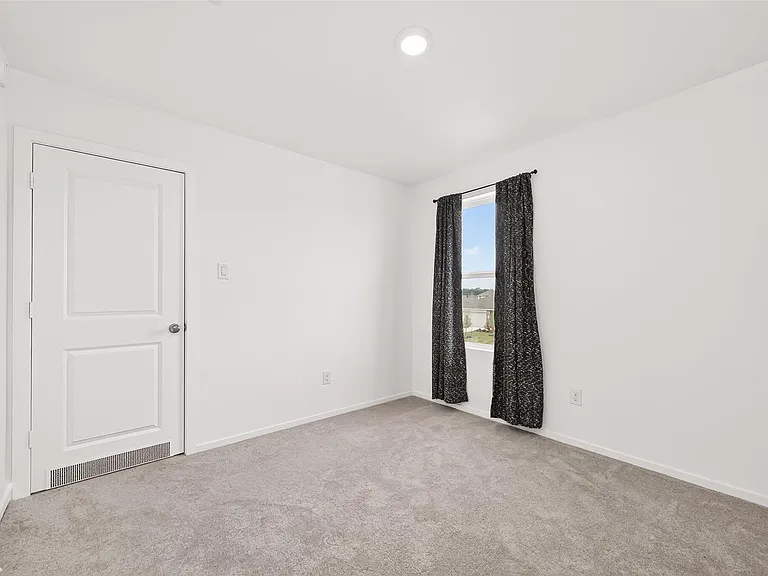 18634 Scopello Dr — Photo 36