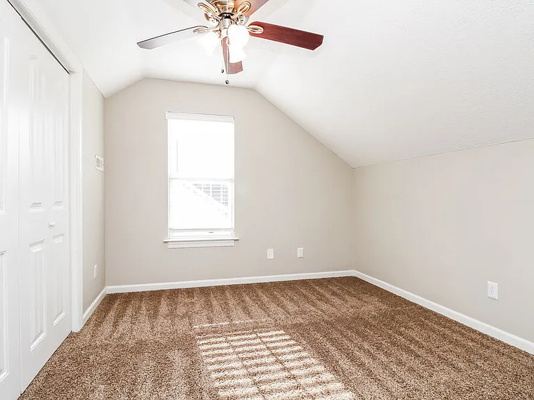 1754 Lucille Ln — Photo 11