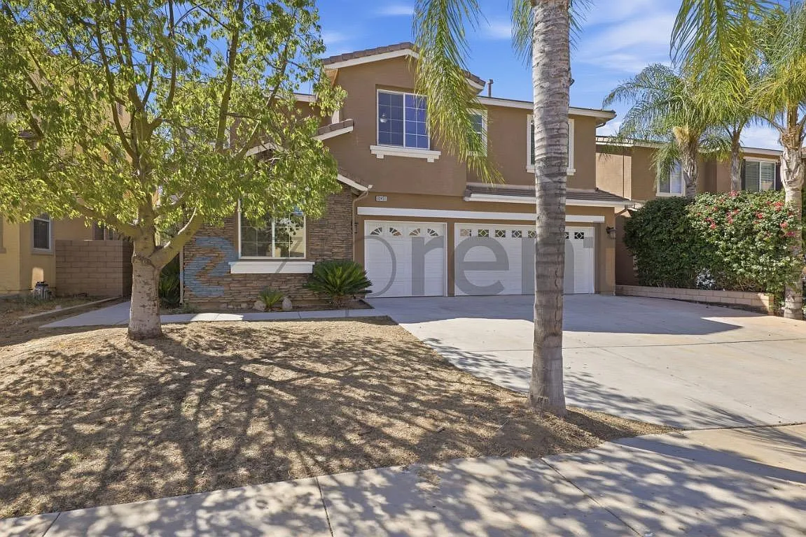 5 bed, 3833 sqft, $3,975 — Photo 3