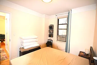 Rented by R New York