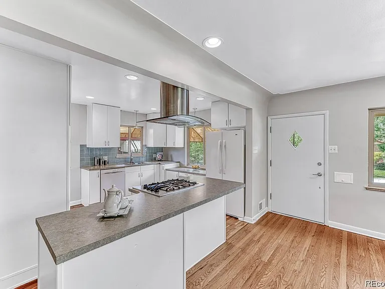 3423 W 39th Ave — Photo 8