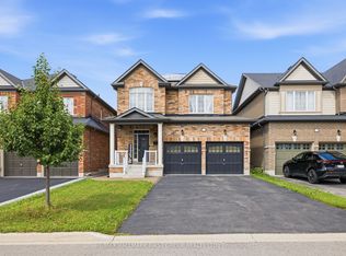527 Halo St, Oshawa, ON L1L 0H9
