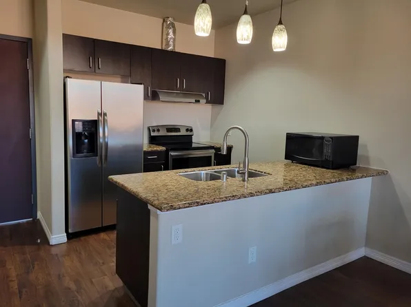 1100 W Trinity Mills Rd, Carrollton, TX