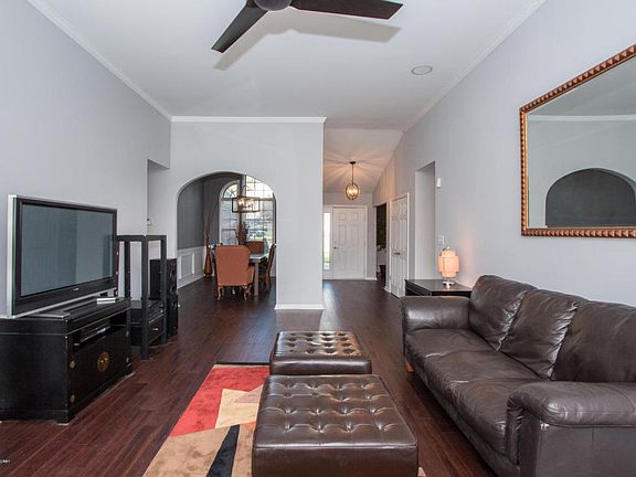 4th image of 10801 Symington Cir