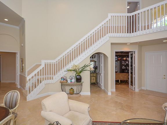 5th image of 16870 Knightsbridge Ln