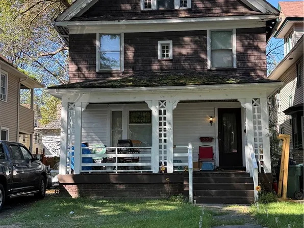 330 Selye Ter, Rochester, NY 14613