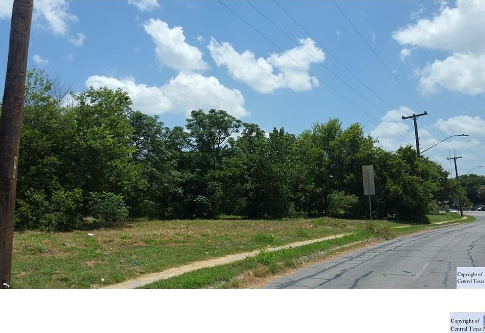 1st image of 1902 Pecan Valley Dr #2