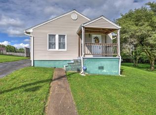 238 Concord Ave, Mount Carmel, TN 37645