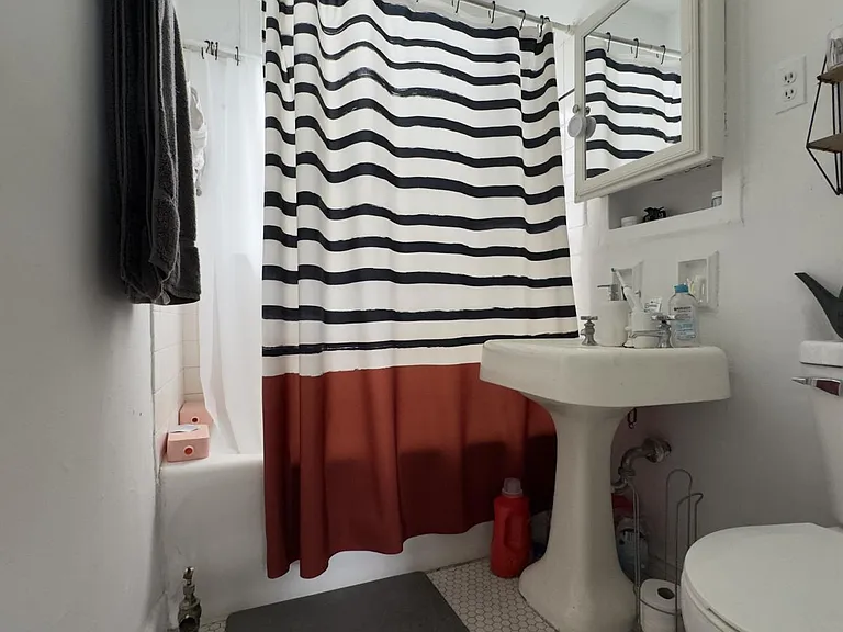 2927 W McLean Ave #3 — Photo 5