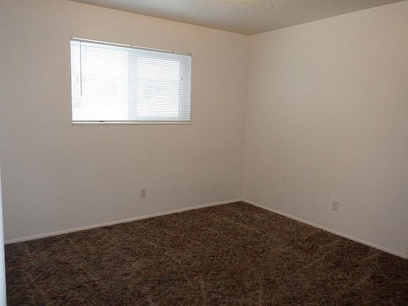 4th image of 463 Hansen Ave APT 4