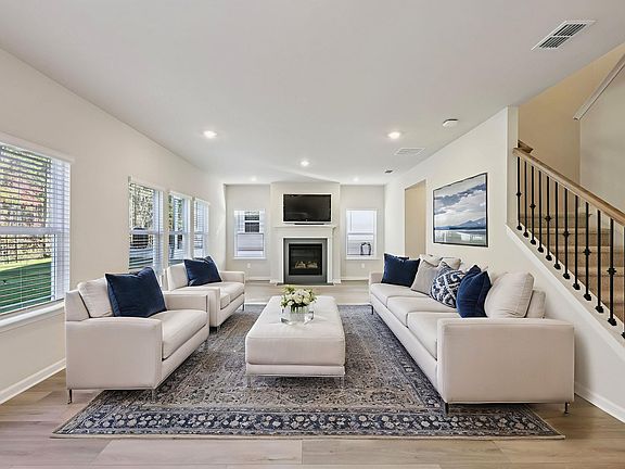 The Dakota floorplan with the Finesse Linen interior package.