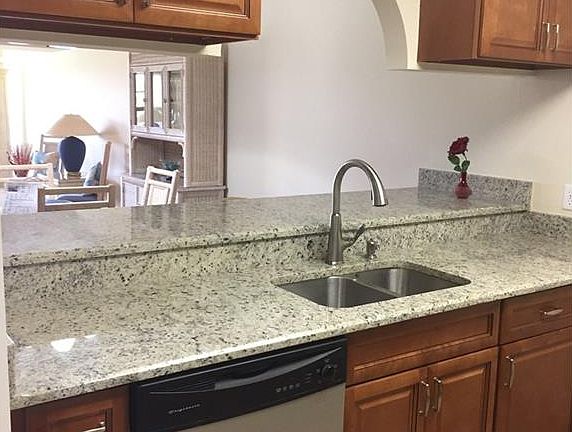 5th image of 42 Plantation Dr APT 202