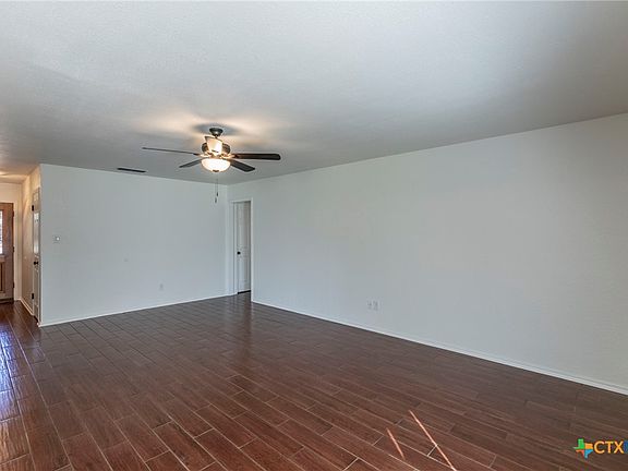 4th image of 5609 E Lakeshore Dr
