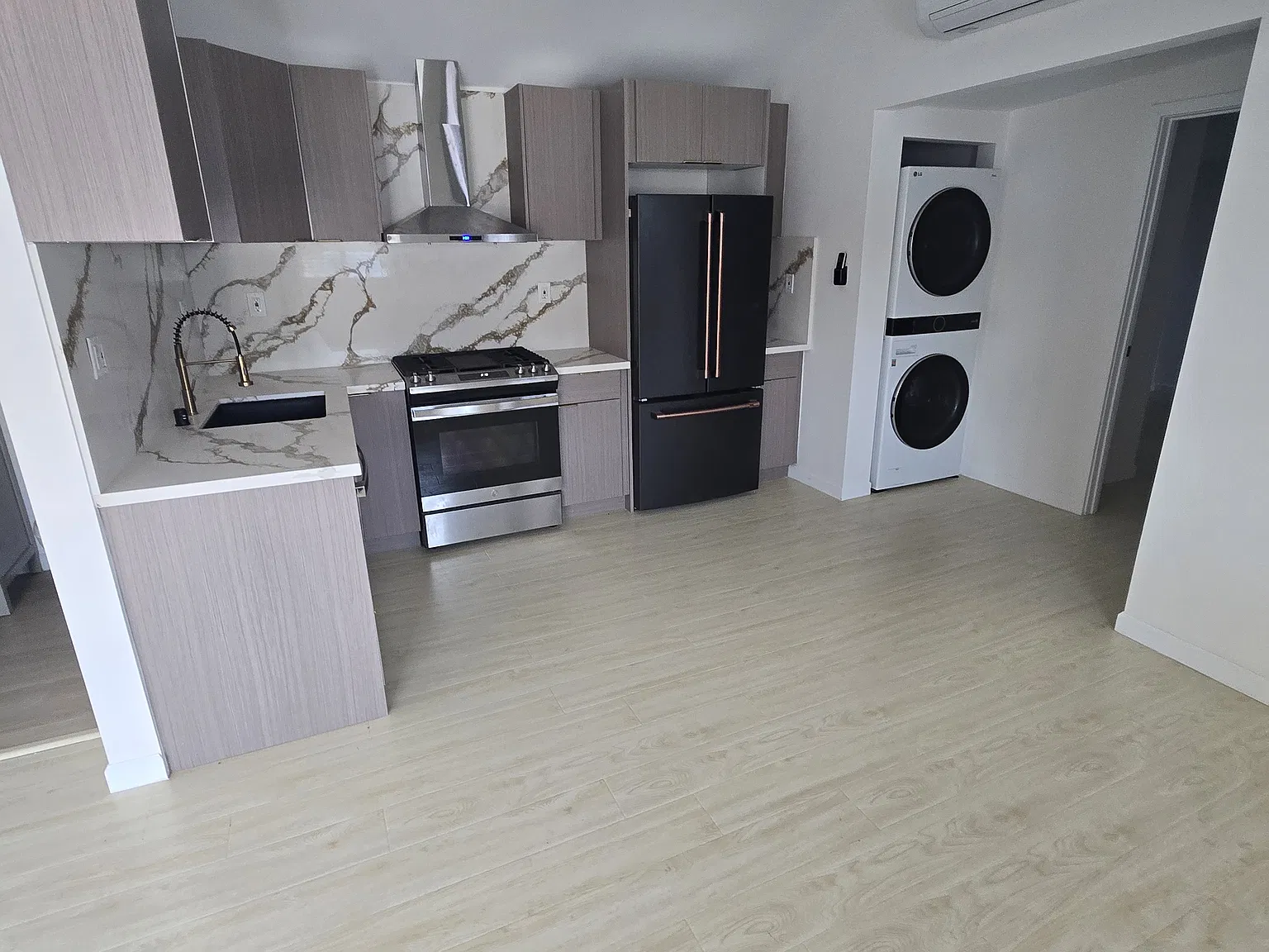 2 bed, 680 sqft, $2,650 — Photo 2