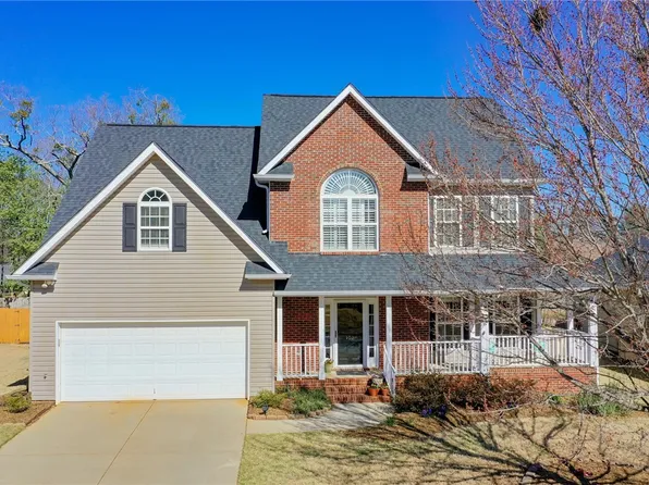 102 W Spindletree Way, Greer, SC 29650