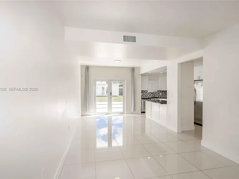26181 SW 135th Ct — Photo 5