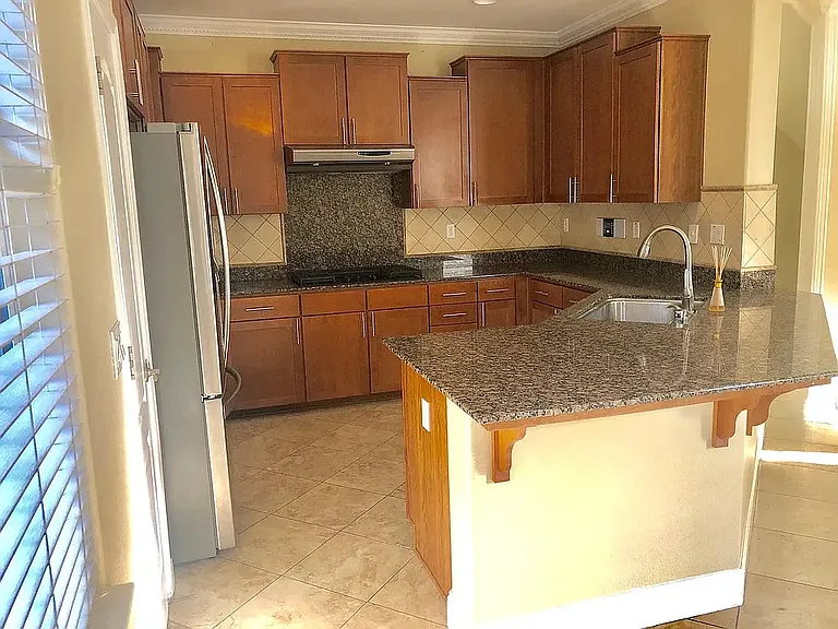 770 Adeline Ave — Photo 9
