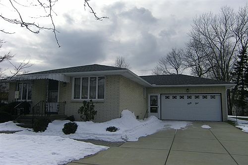 Exterior of brick ranch