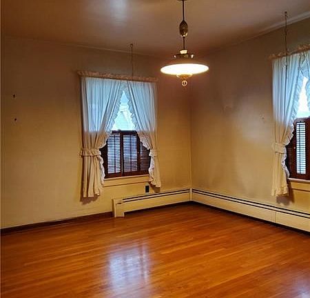 3rd image of 38 Walnut St