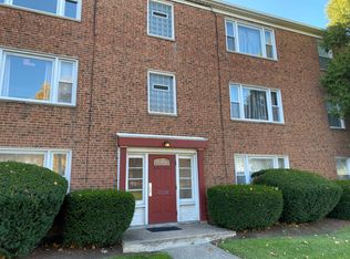 4038 Ridge Rd, Cleveland, OH 44144