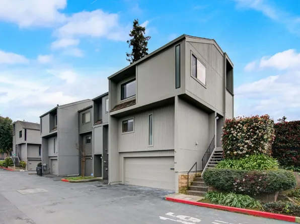 1086 Clubhouse Dr, Hayward, CA 94541