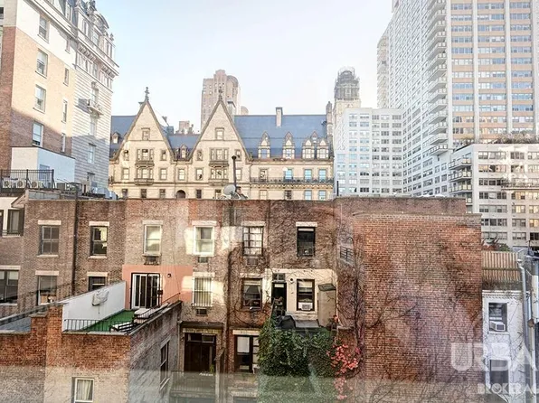 10 West 74th Street image 2 of 16