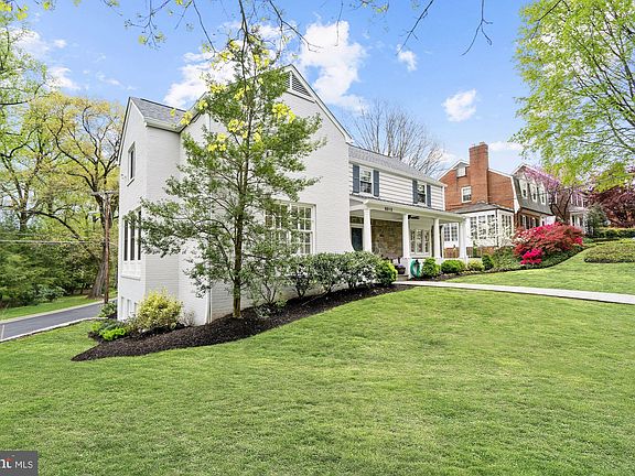 2nd image of 8515 Lynwood Pl