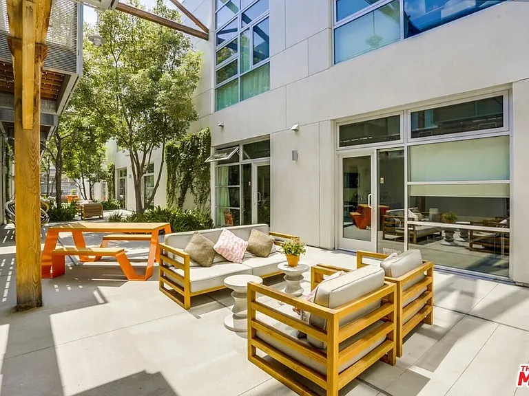 527 Molino St #310 — Photo 19