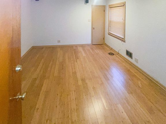3rd image of 12632 S Emerald Ave