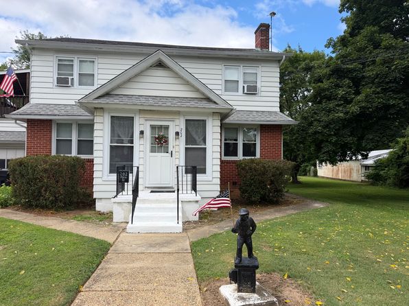 202-208 Main St #202