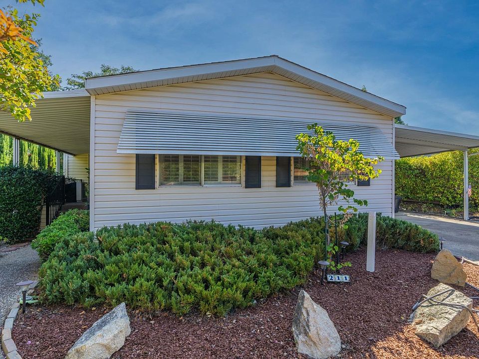 1st image of 211 Stonebrook Dr