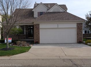 644 Rolling Hills Ln, Lapeer, MI