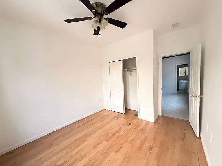 16 Woodlawn Ave #3E — Photo 4