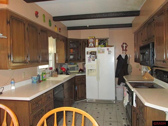4th image of 615 11th Ave N