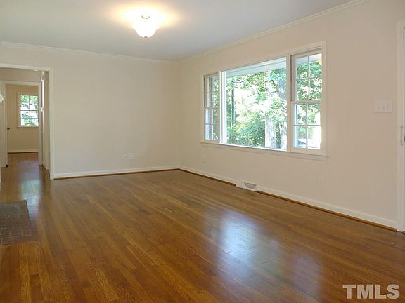 5th image of 203 White Oak Dr