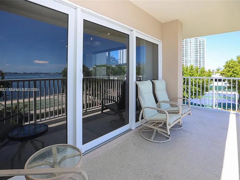 300 Bayview Dr #216 — Photo 23