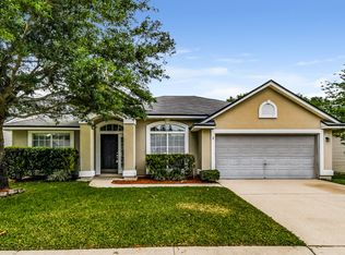 9135 Prosperity Lake Dr, Jacksonville, FL 32244