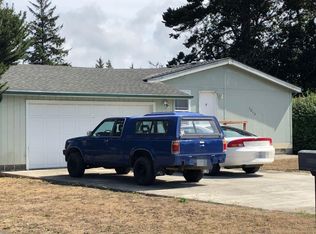1013 Harlem Ave SE, Bandon, OR 97411