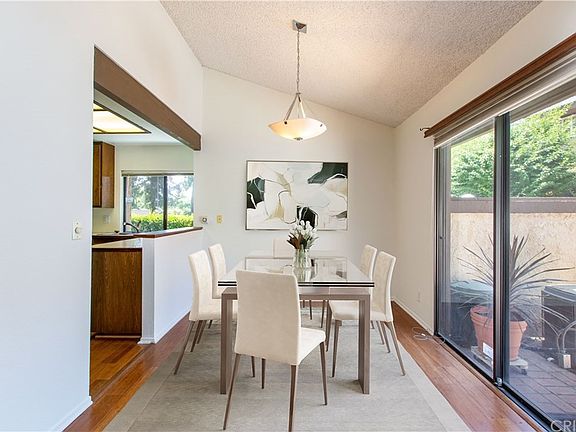4th image of 21515 Erwin St Unit 12
