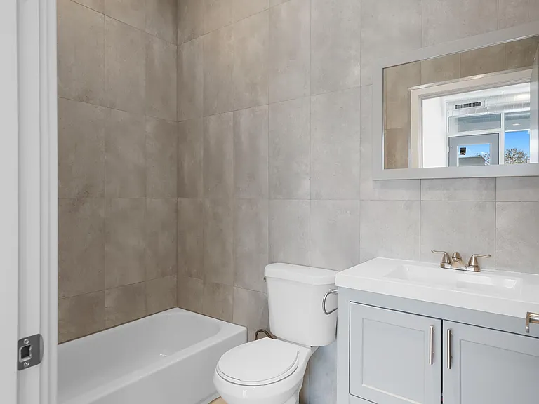 634 W Jefferson St #3 — Photo 14