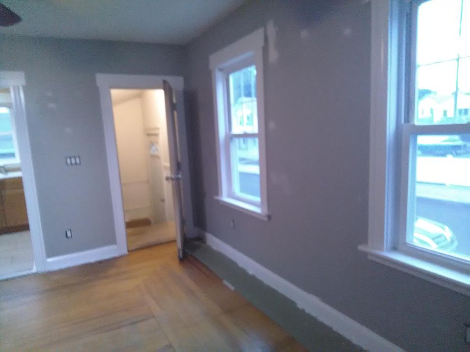 380 Pleasant St, Pawtucket, RI 02860 Zillow