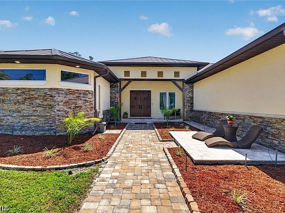 2nd image of 15860 Glendale Ln