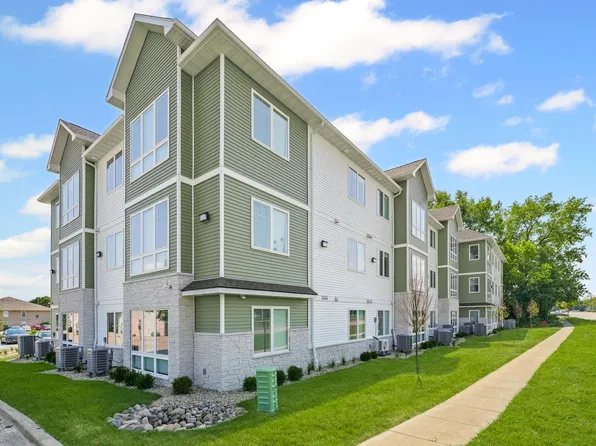 2414 N Neil St, Champaign, IL 61820